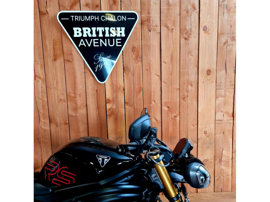 TRIUMPH SPEED TRIPLE 1200 RS