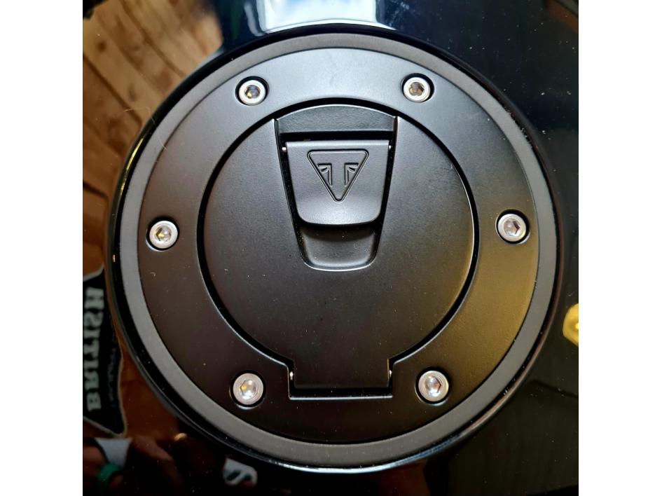 TRIUMPH SPEED TRIPLE 1200 RS