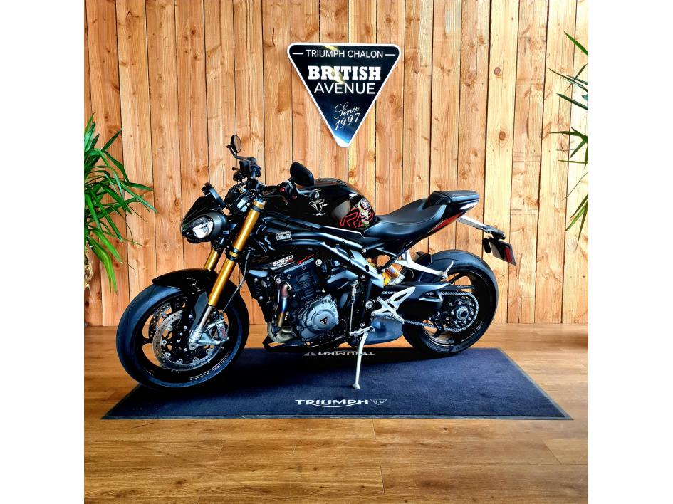 TRIUMPH SPEED TRIPLE 1200 RS
