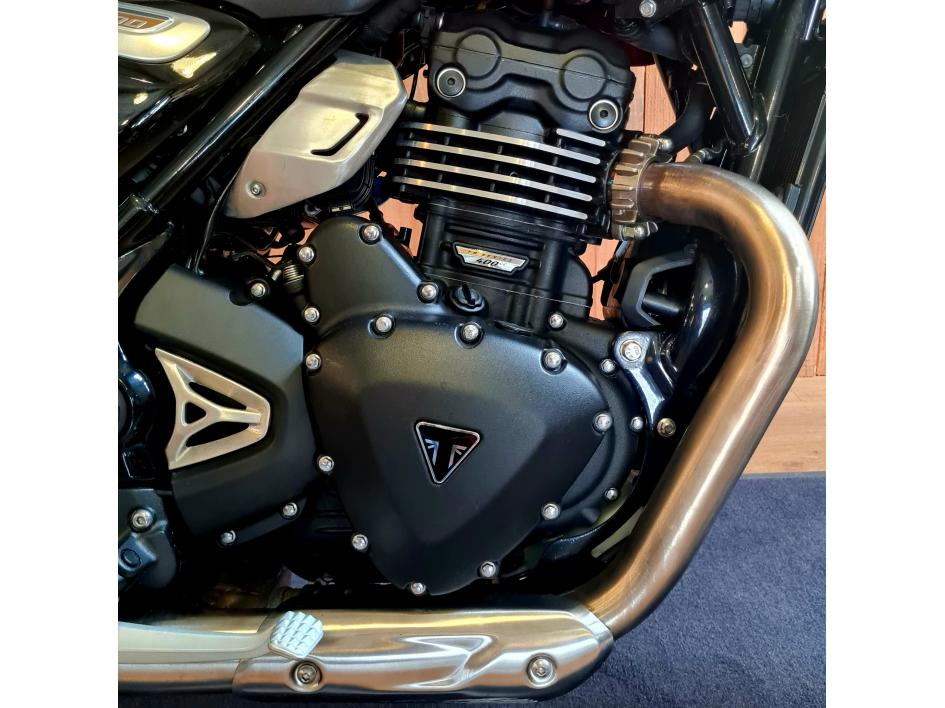 TRIUMPH SPEED 400