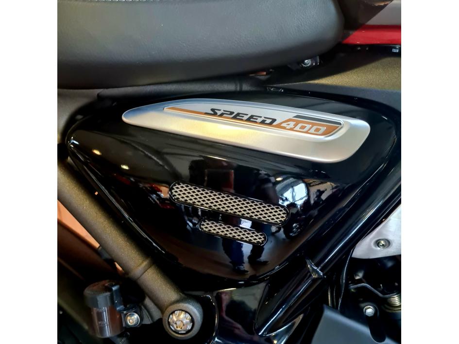 TRIUMPH SPEED 400