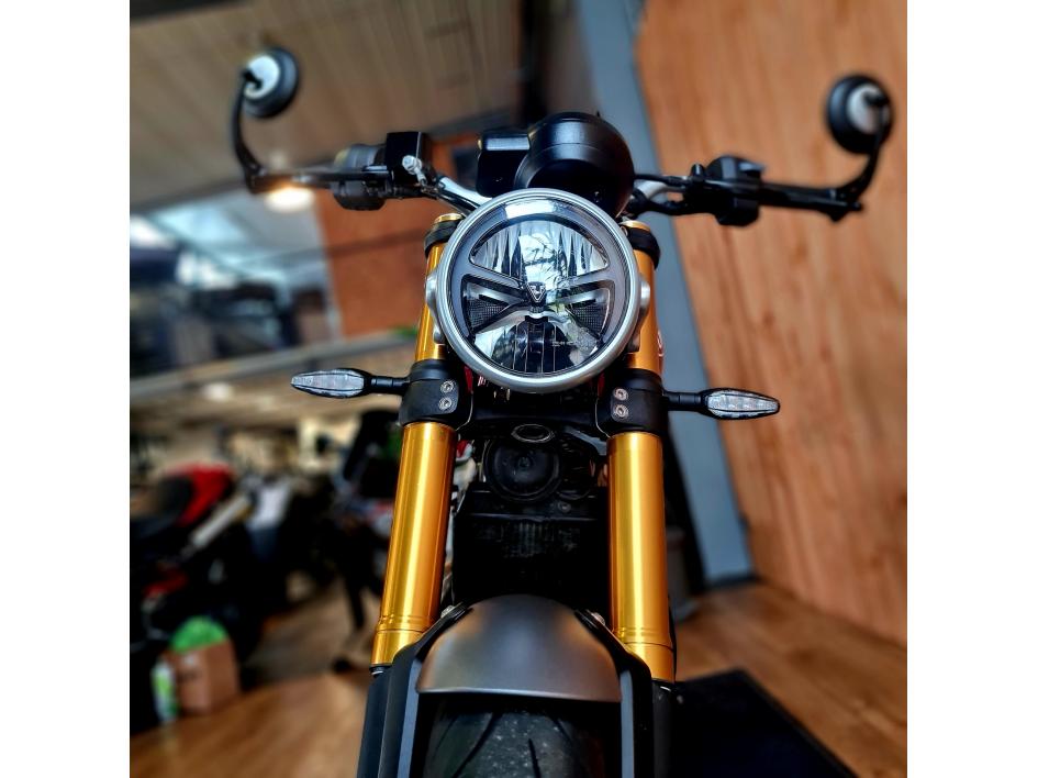TRIUMPH SPEED 400