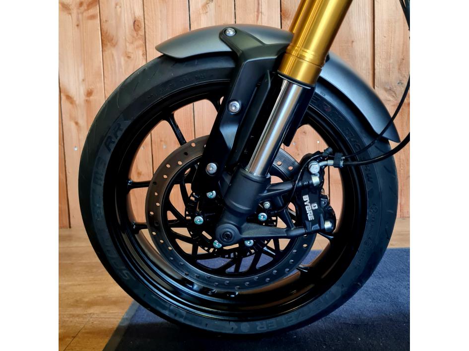 TRIUMPH SPEED 400