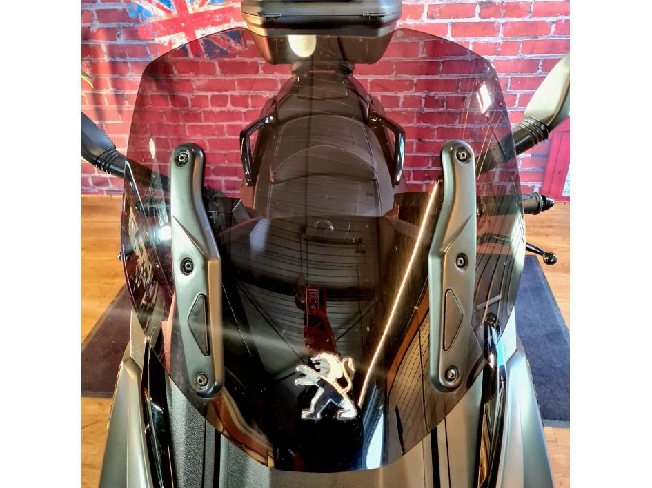 PEUGEOT METROPOLIS 400 GT