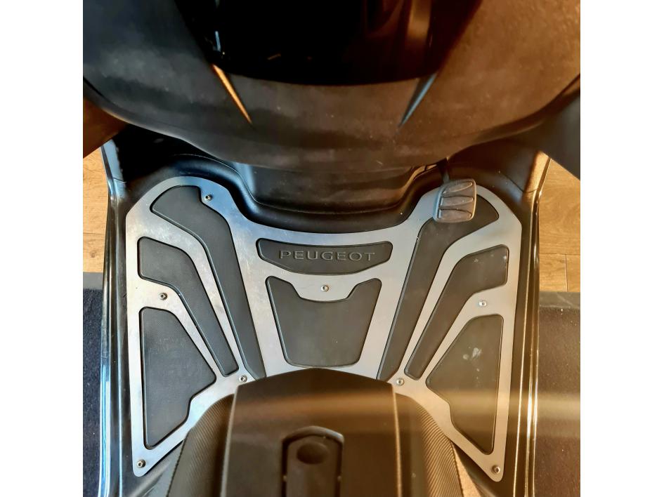 PEUGEOT METROPOLIS 400 GT