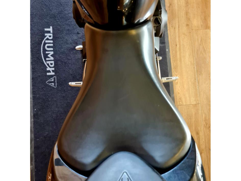 TRIUMPH STREET TRIPLE 765 S 