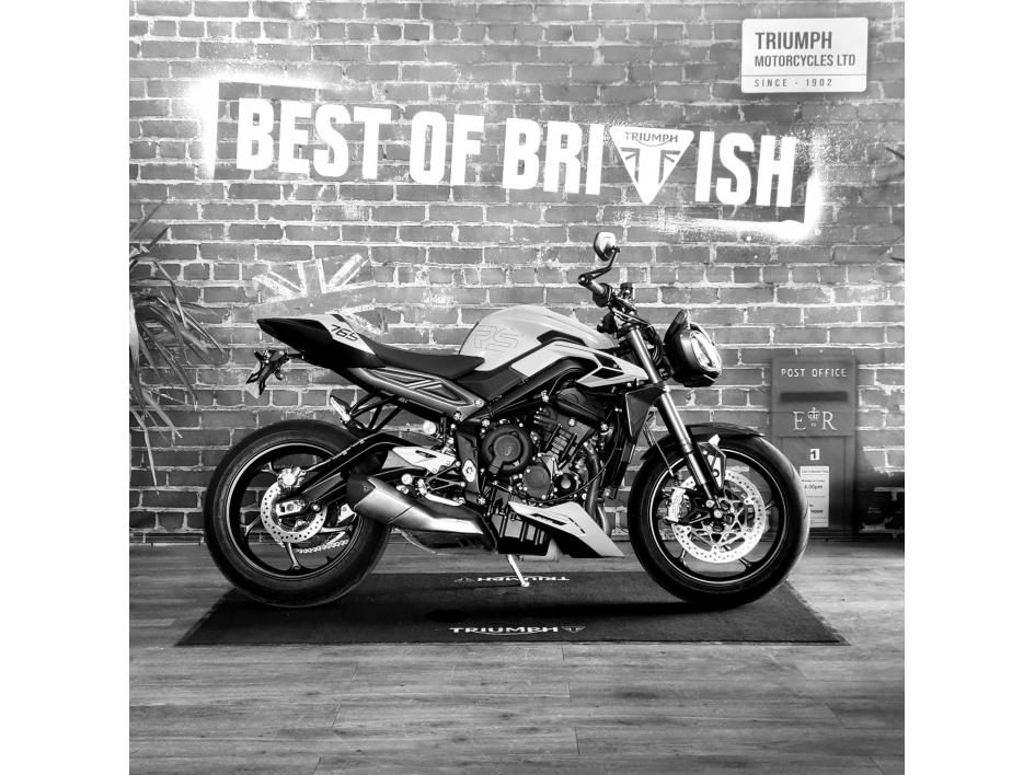 TRIUMPH STREET TRIPLE 765 RS
