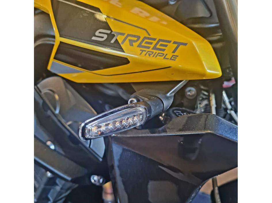 TRIUMPH STREET TRIPLE 765 RS