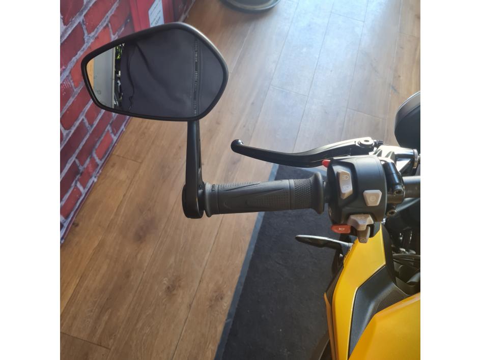 TRIUMPH STREET TRIPLE 765 RS