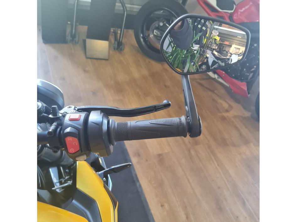 TRIUMPH STREET TRIPLE 765 RS