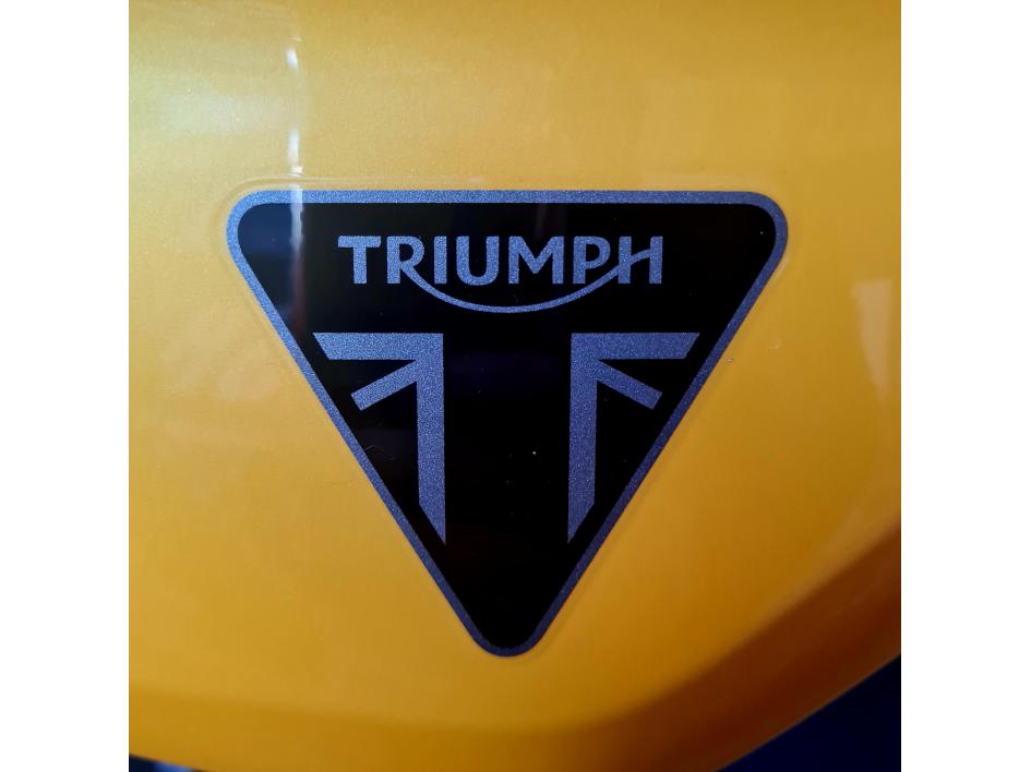 TRIUMPH STREET TRIPLE 765 RS