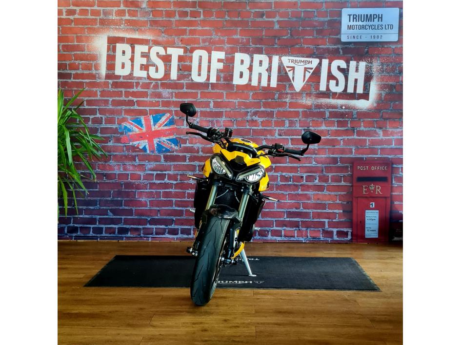 TRIUMPH STREET TRIPLE 765 RS