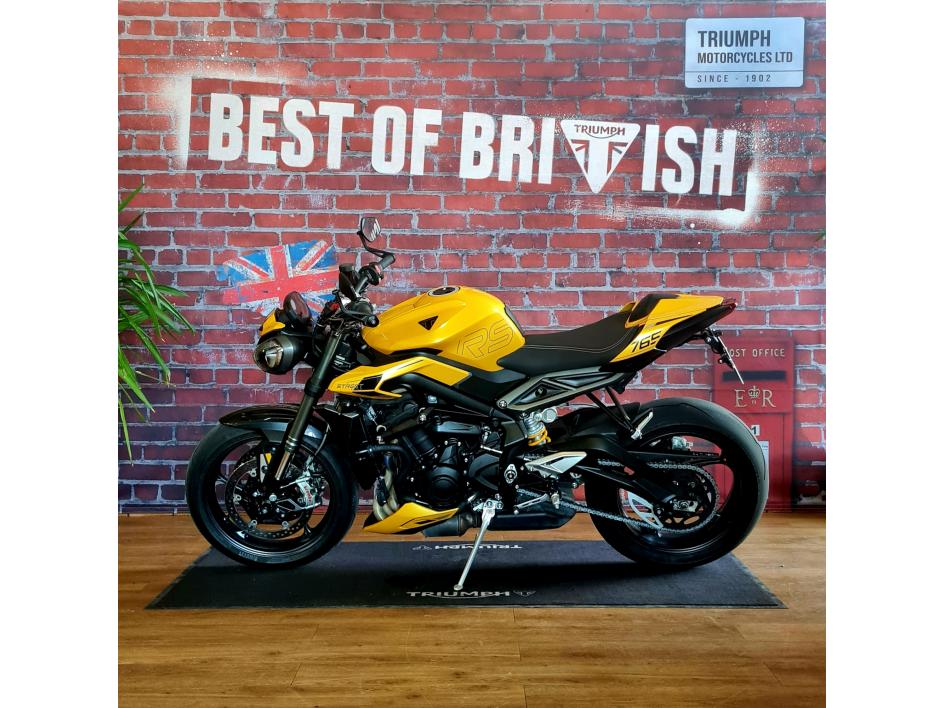 TRIUMPH STREET TRIPLE 765 RS