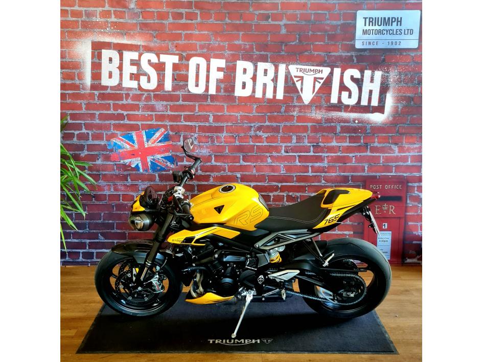 TRIUMPH STREET TRIPLE 765 RS