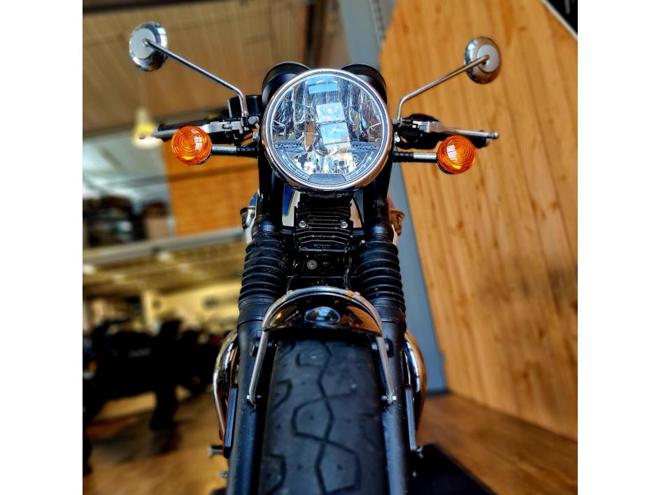 TRIUMPH BONNEVILLE T120