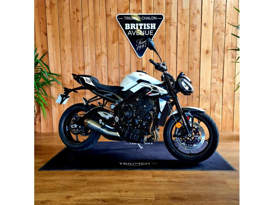 TRIUMPH STREET TRIPLE 765 R