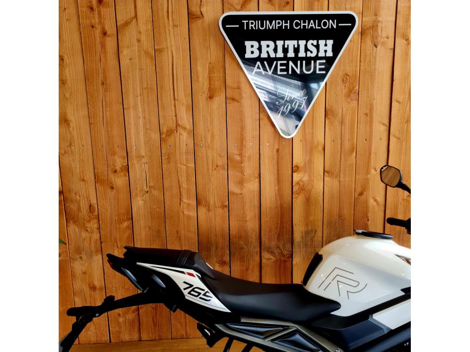 TRIUMPH STREET TRIPLE 765 R