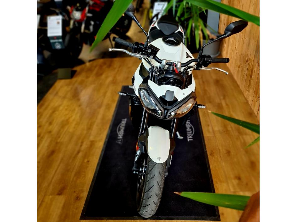TRIUMPH STREET TRIPLE 765 R