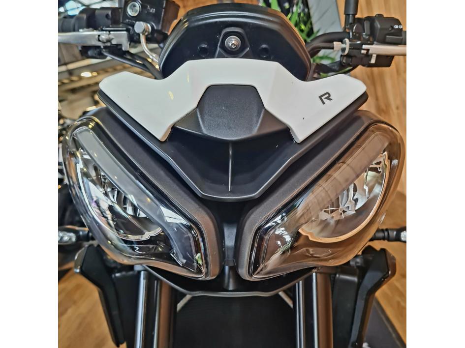 TRIUMPH STREET TRIPLE 765 R