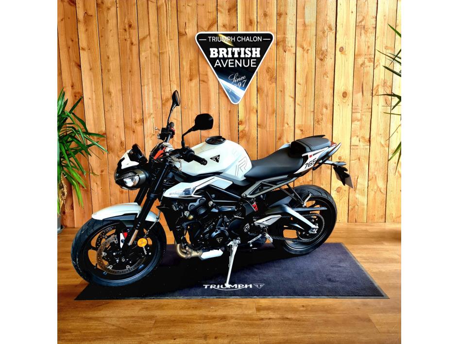 TRIUMPH STREET TRIPLE 765 R