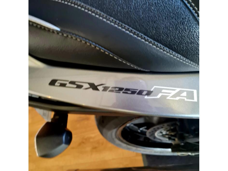 SUZUKI GSX 1250 FA