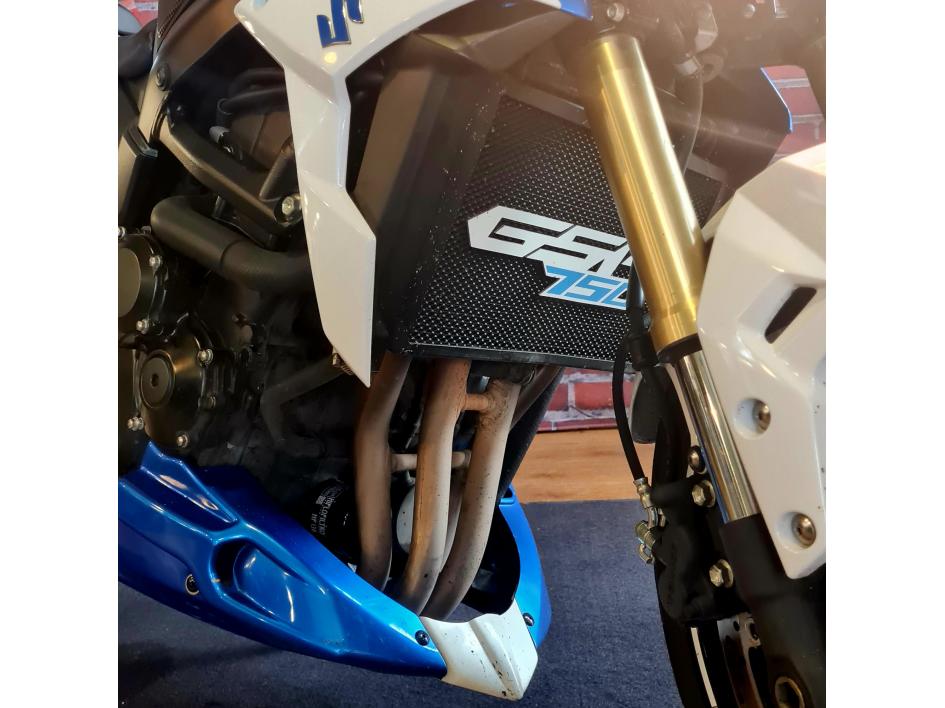 SUZUKI GSX-S 750