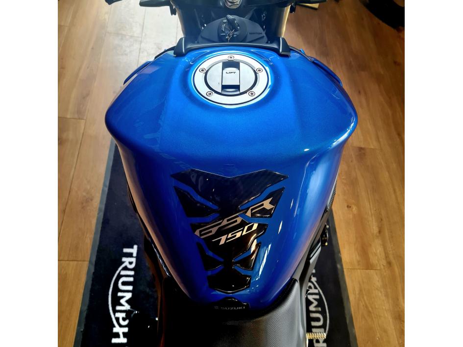 SUZUKI GSX-S 750