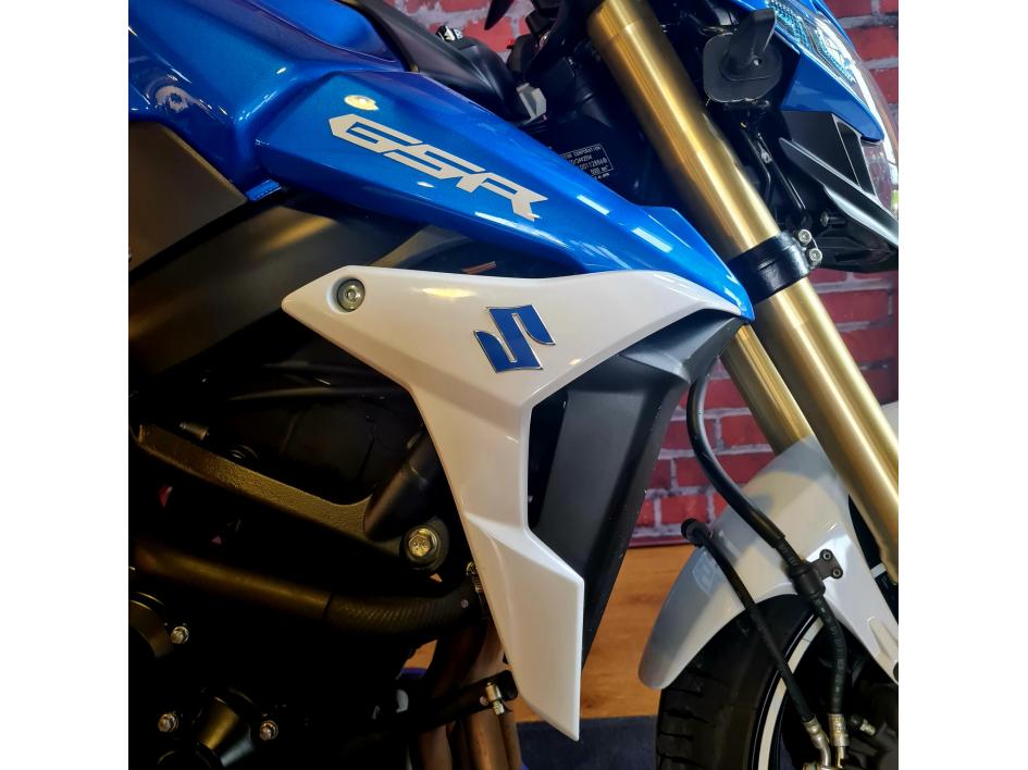 SUZUKI GSX-S 750