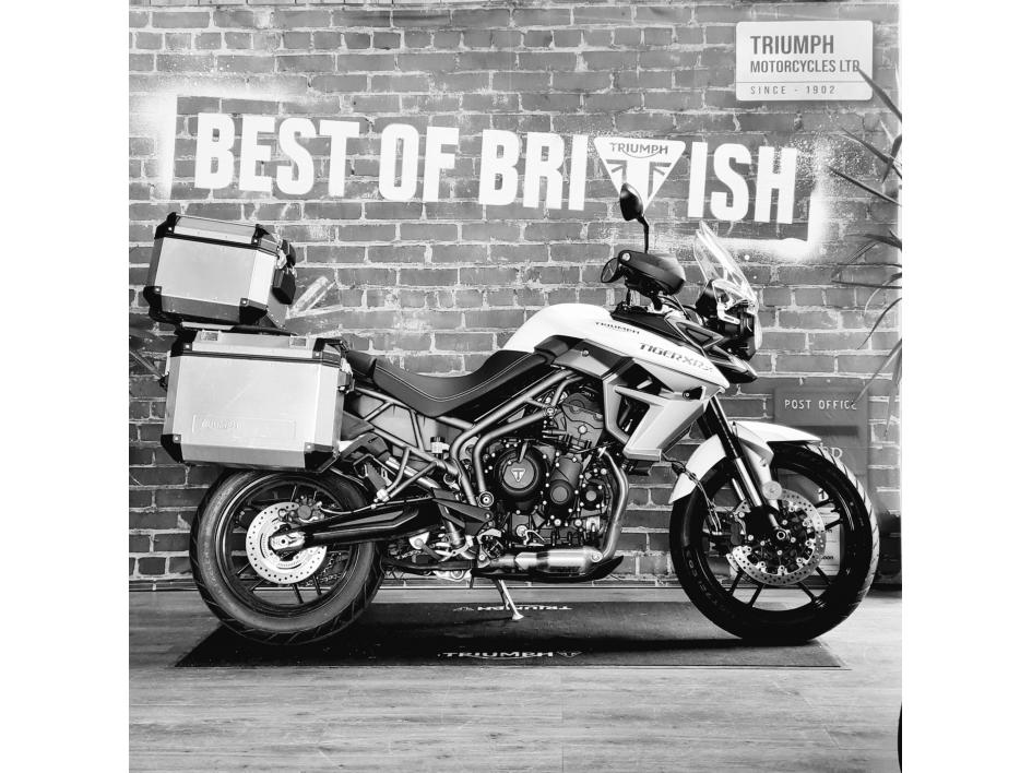 TRIUMPH TIGER 800 XRX