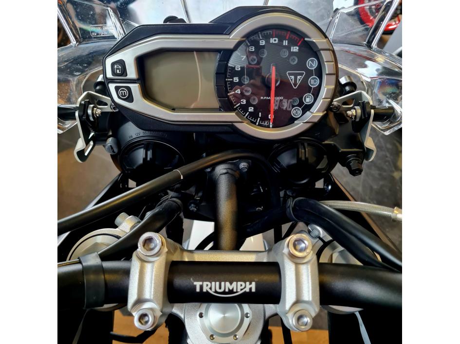 TRIUMPH TIGER 800 XRX