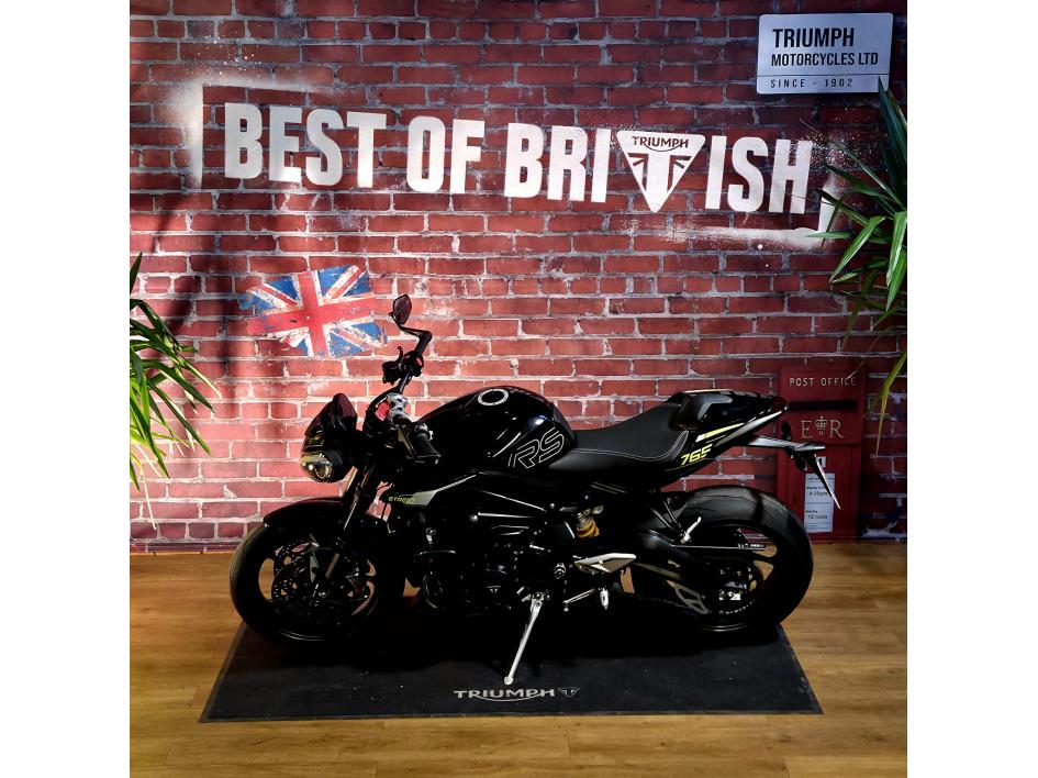 TRIUMPH STREET TRIPLE 765 RS
