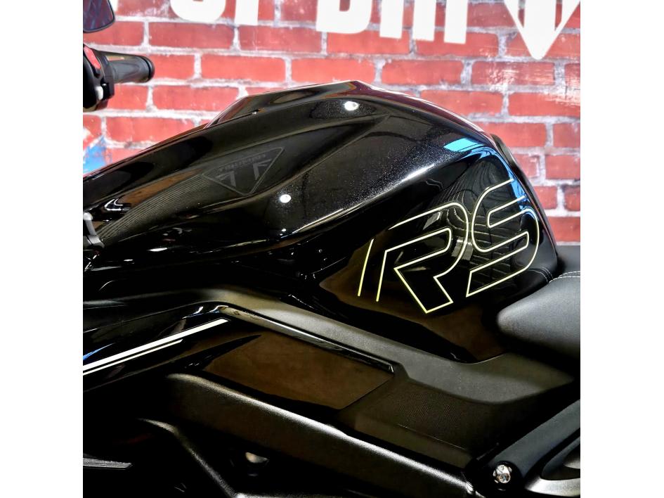 TRIUMPH STREET TRIPLE 765 RS