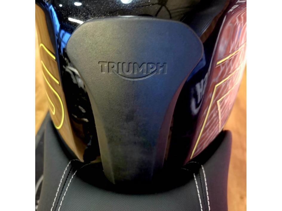 TRIUMPH STREET TRIPLE 765 RS