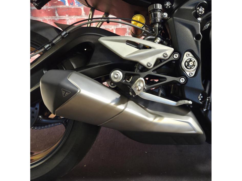 TRIUMPH STREET TRIPLE 765 RS