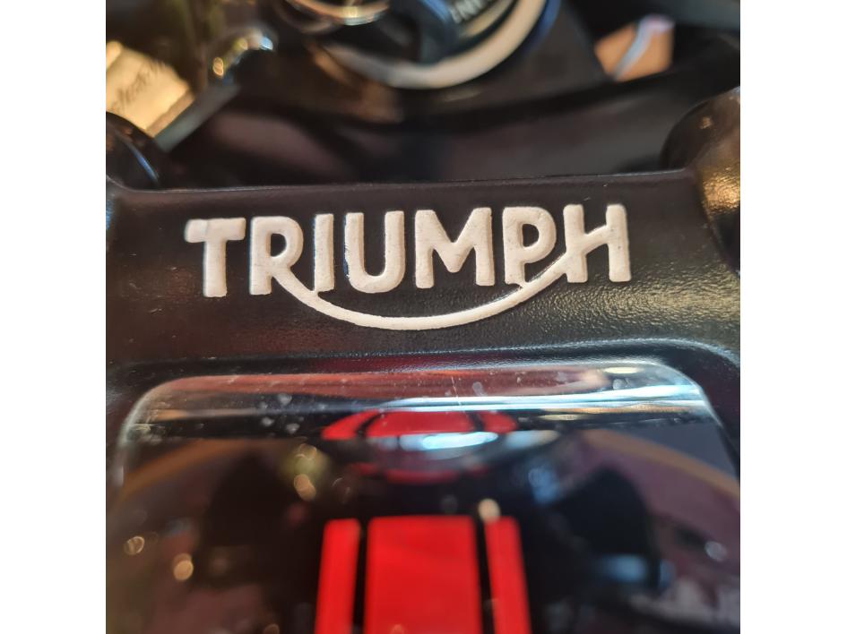 TRIUMPH BONNEVILLE T120