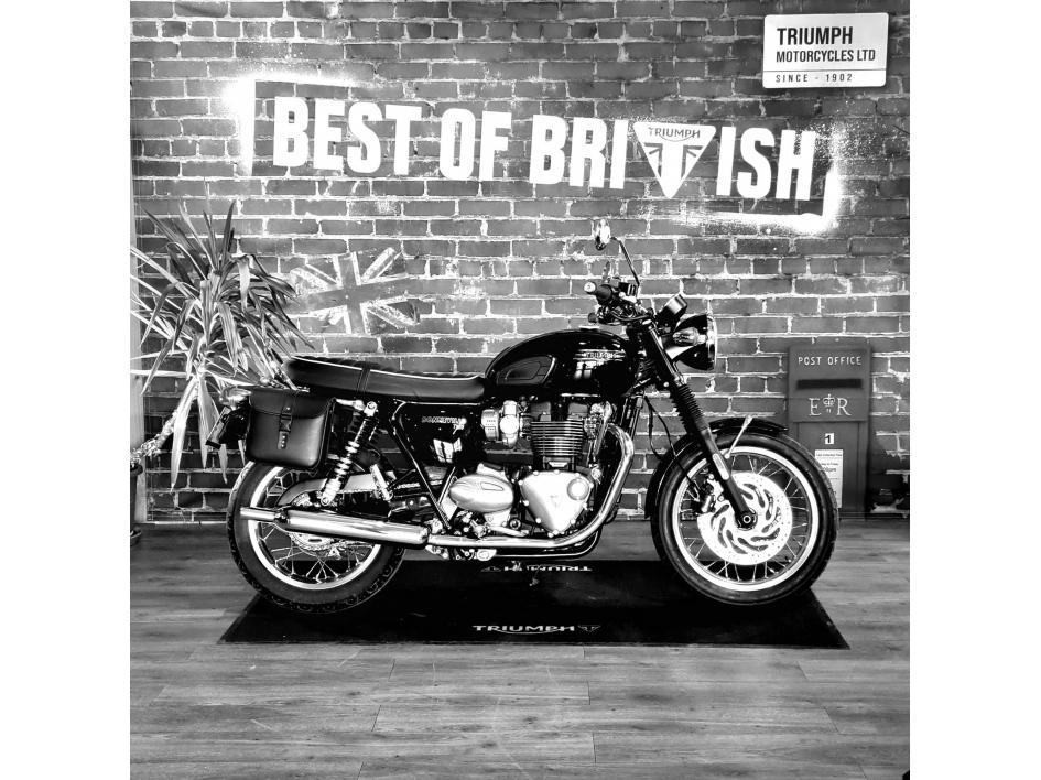 TRIUMPH BONNEVILLE T120