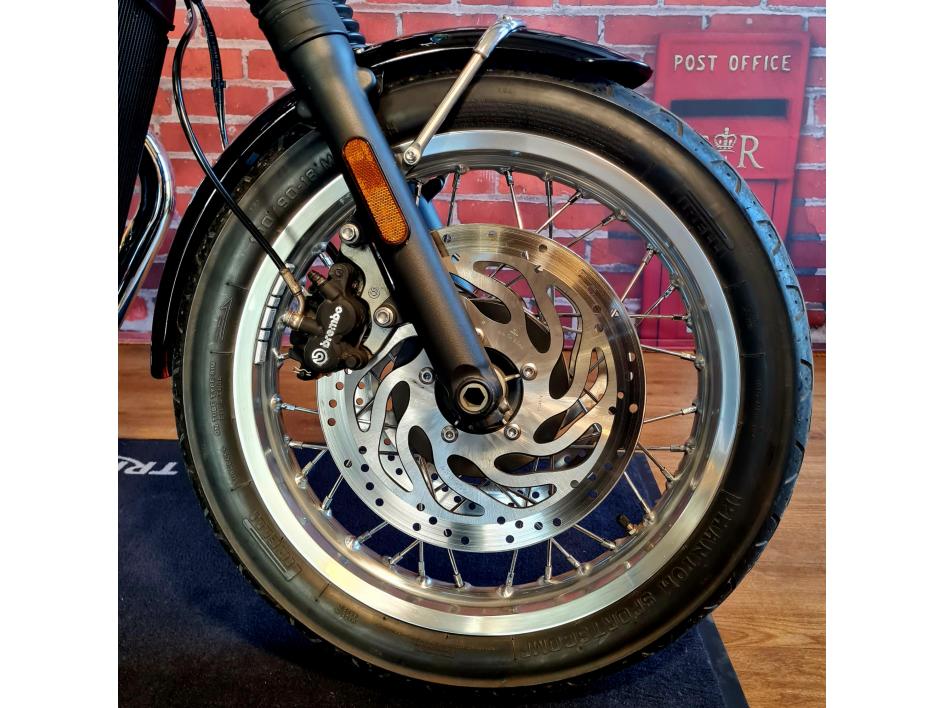 TRIUMPH BONNEVILLE T120