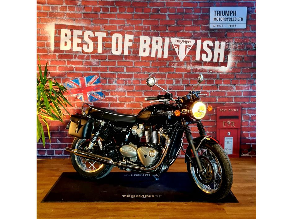 TRIUMPH BONNEVILLE T120