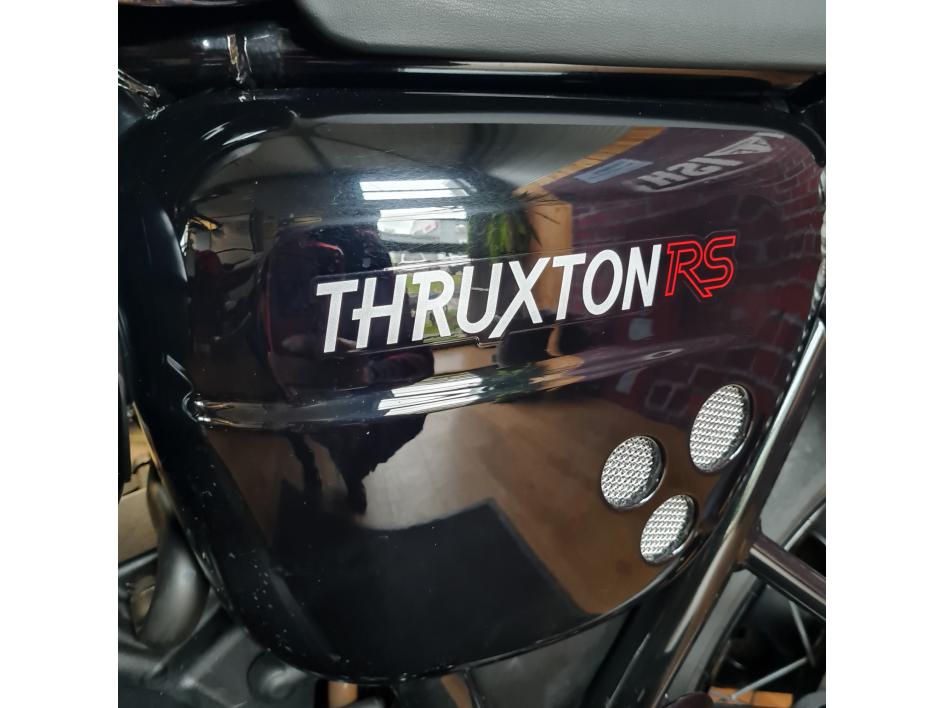 TRIUMPH THRUXTON 1200 RS