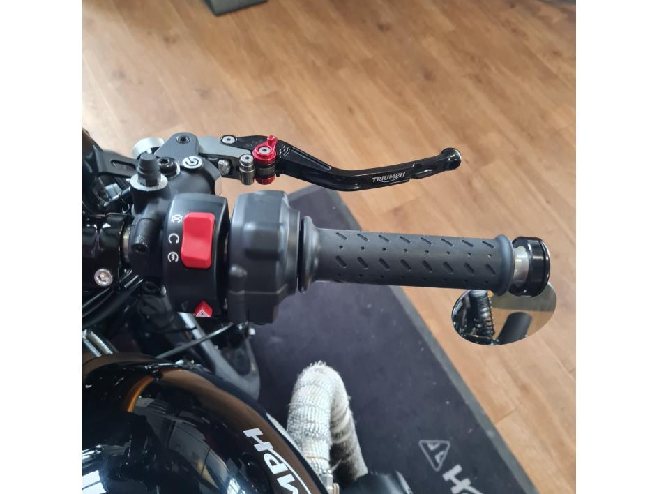 TRIUMPH THRUXTON 1200 RS
