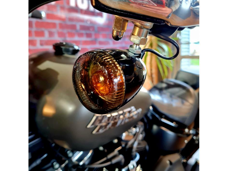 HARLEY-DAVIDSON SOFTAIL STREET BOB 1745