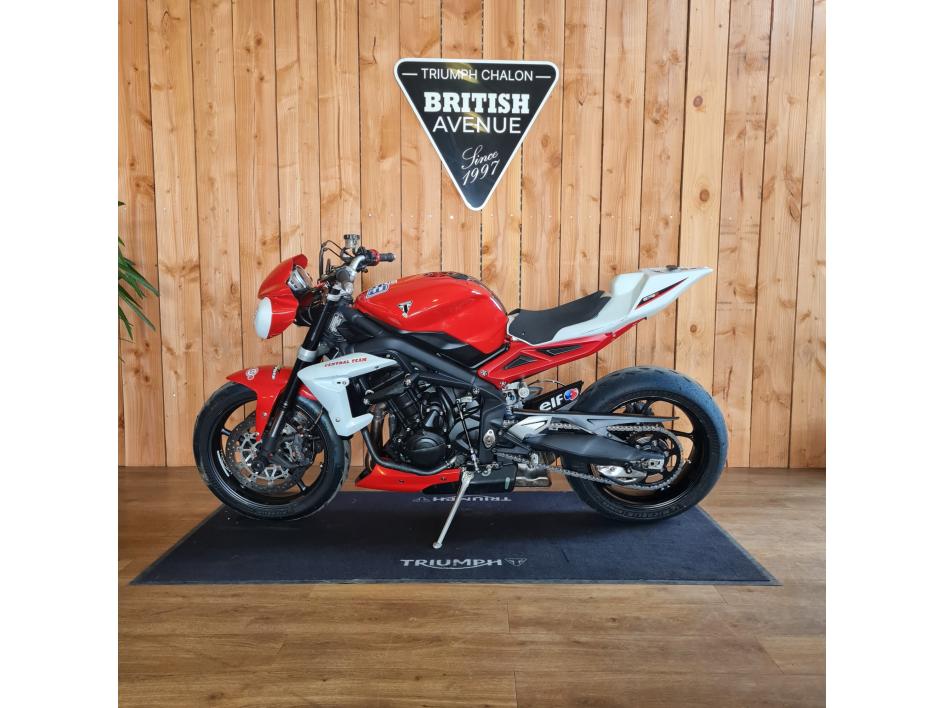 TRIUMPH STREET TRIPLE 675 R (RSV)