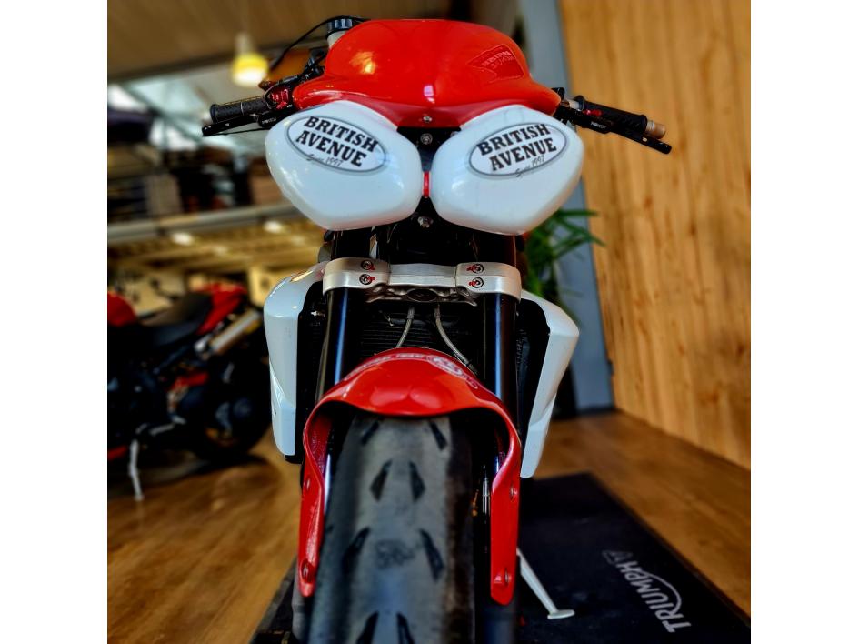 TRIUMPH STREET TRIPLE 675 R (RSV)