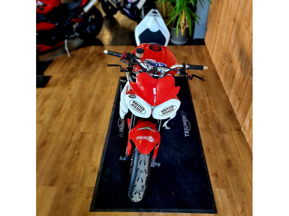 TRIUMPH STREET TRIPLE 675 R (RSV)